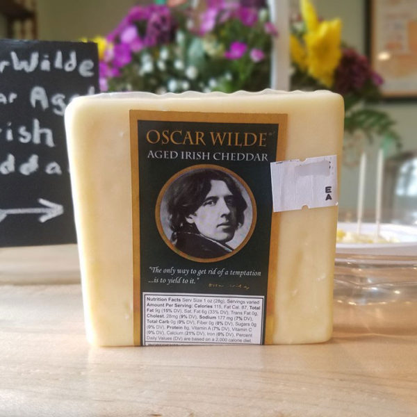 Oscar Wilde Aged Irish Cheddar