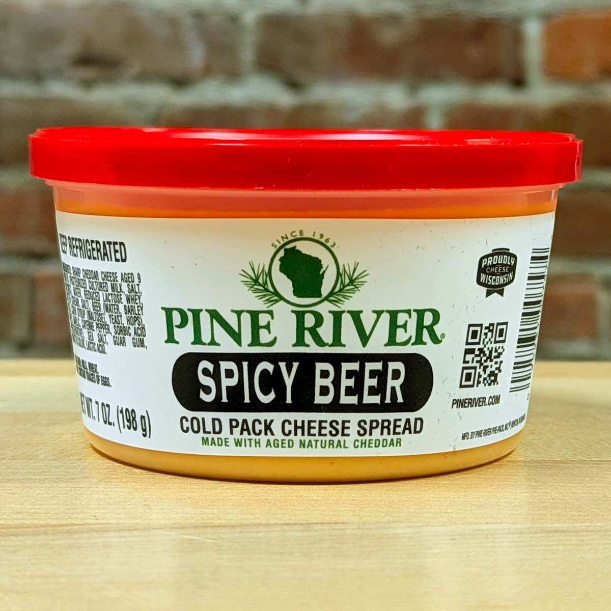 Spicy Beer Cheese Spread (8 oz.) - Pine River